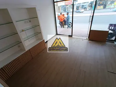 محل مميز بموقع حيوي على شارع المويهات الرئيسي، مناسب لبدء مشروعك التجاري في منطقة نشطة وقريبة من جميع الخدمات