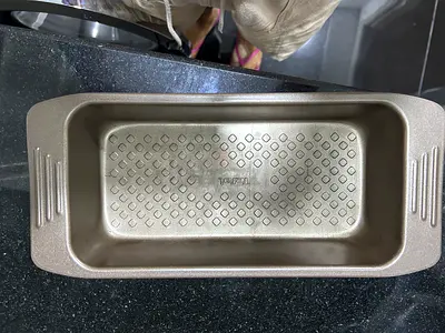TEFAL Easy Grip Bread Pan