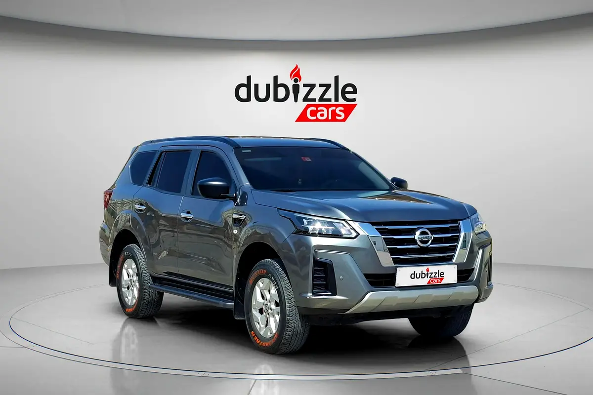 Nissan Xterra 2022 — photo 1 of 14