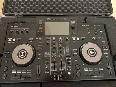 Pioneer XDJ-RR All-in-One Controller + Travel Case