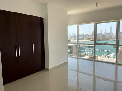 VACANT I Spacious Unit City I Canal View
