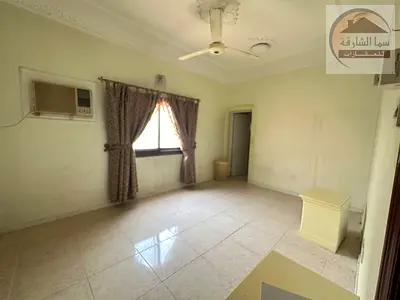 For sale, a villa in the Al-Yash area / Wasit suburb, Sharjah. The land area is 12,000 square feet. The location of the villa: The corner of two stree