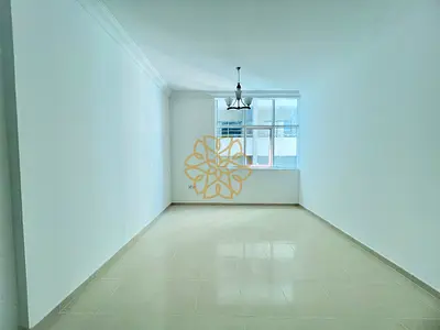 Spacious 2BHK With Balcony & Wardrobe
