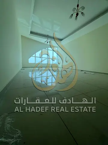📢 For Annual Rent – Sharjah | Al Khan: A well-located apartment with a view of Al Khan Corniche, close to all services, ideal for families seeking co