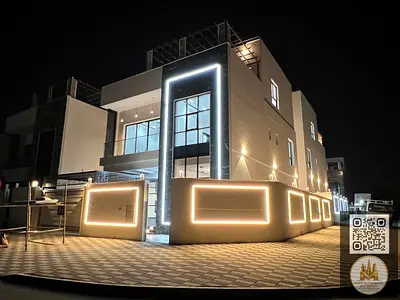 فيلا للبيع في منطقة الحليو 2  كورنر زاويه شارعين تصميم مودرن  ارتداد أمام الفيلا للسيارات  حوش واسع داخل الفيلا  تتكون من طابقين وروف