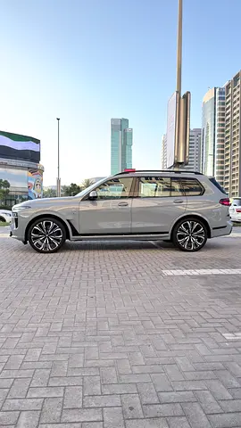 2026 BMW X7 缩略图 3