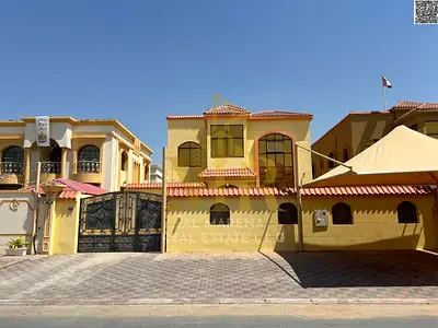 Villa in Al Muwaihat 1, near Sheikh Ammar Street, directly from the owner, price includes electricity, water, and air conditioning. Freehold ownership