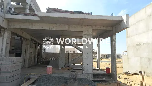 موقع متميز فيلا نصف مبنية متاحة بالقرب من الطريق الرئيسي للبيع في الزاهية، عجمان