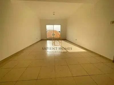 Closed Kitchen ! Ready to Move ! Terrace