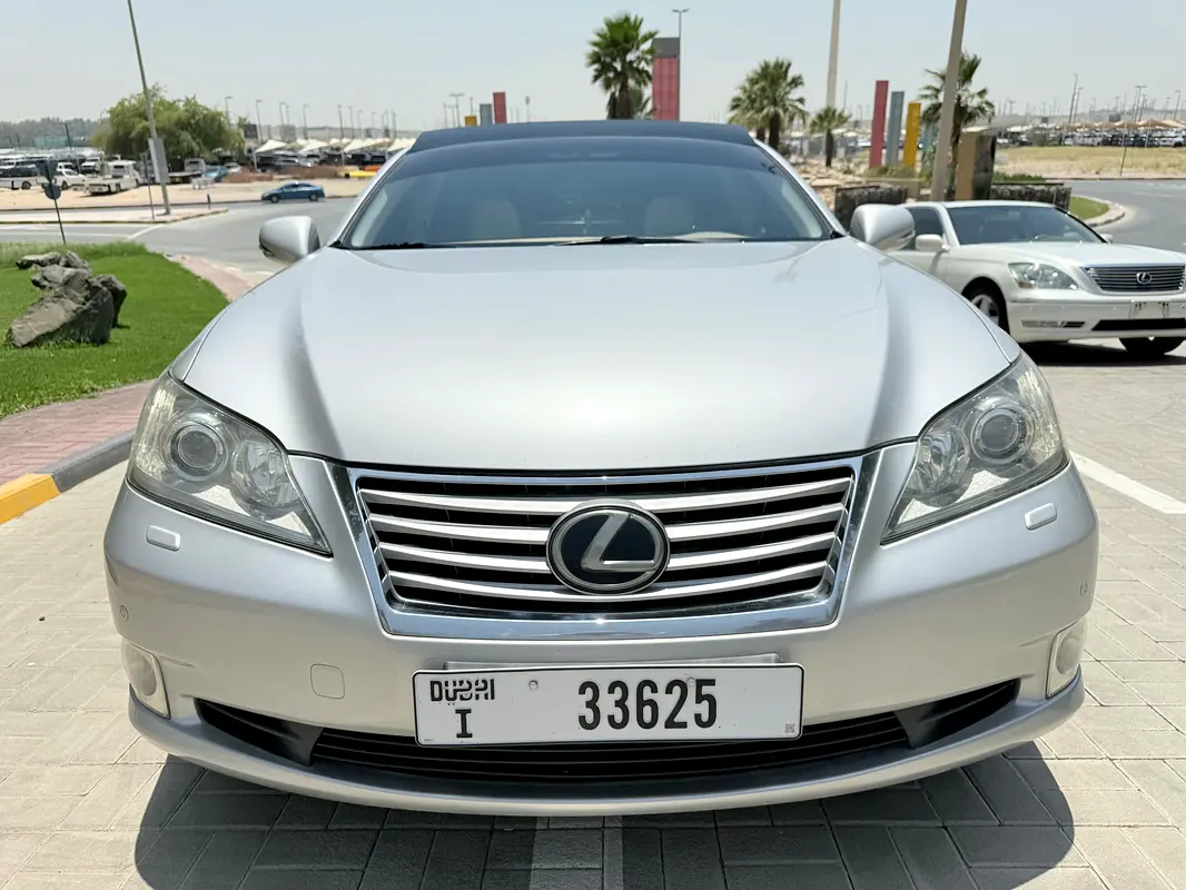 Lexus ES-Series 2011 — photo 1 of 20