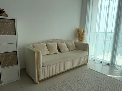 Modern Luxury Sofa – Excellent Condition