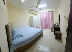 Family /couple Room Availabile with balcony in Apartment
