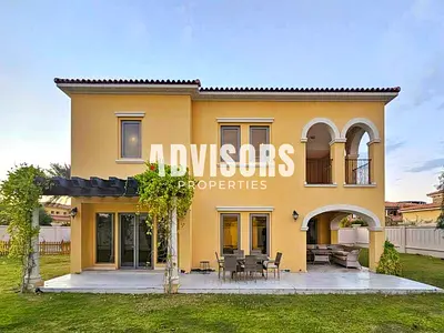 Elegant Villa 4BR || Private Pool And Garden ||