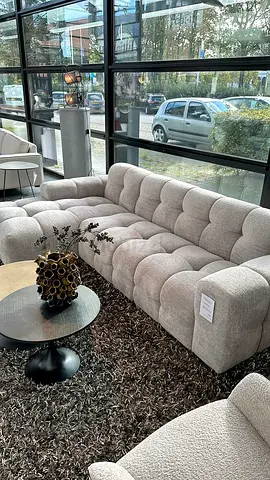 Chunky Tufted 3-Seater Curved Sofa in Light Beige Boucle