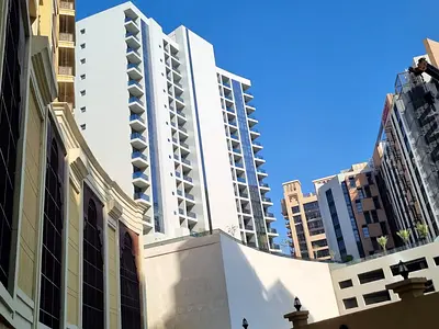 2 BR HALL APARTMENTS ON 82K ,1 CHQ 87K,90K,4/6 CHQS 1 MONTH FREE 2 BATH BALCONY,SAME LINE BARCELLO HOTEL NEAR MOUSQUE CLOSE TO FAB BUILDING DUBAI POL