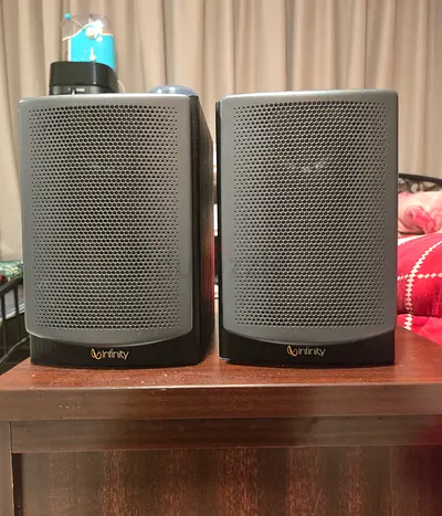 Infinity beta hcs satalite surround speaker