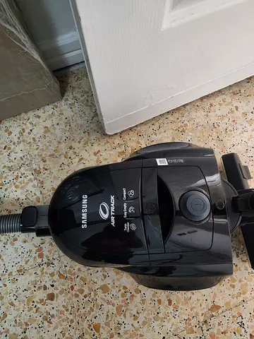 Samsung Canister Vacuum Cleaner - Good Working Condition