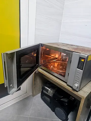 Aftron Microwave Oven - Good Working Condition - Grill + convection + microwave