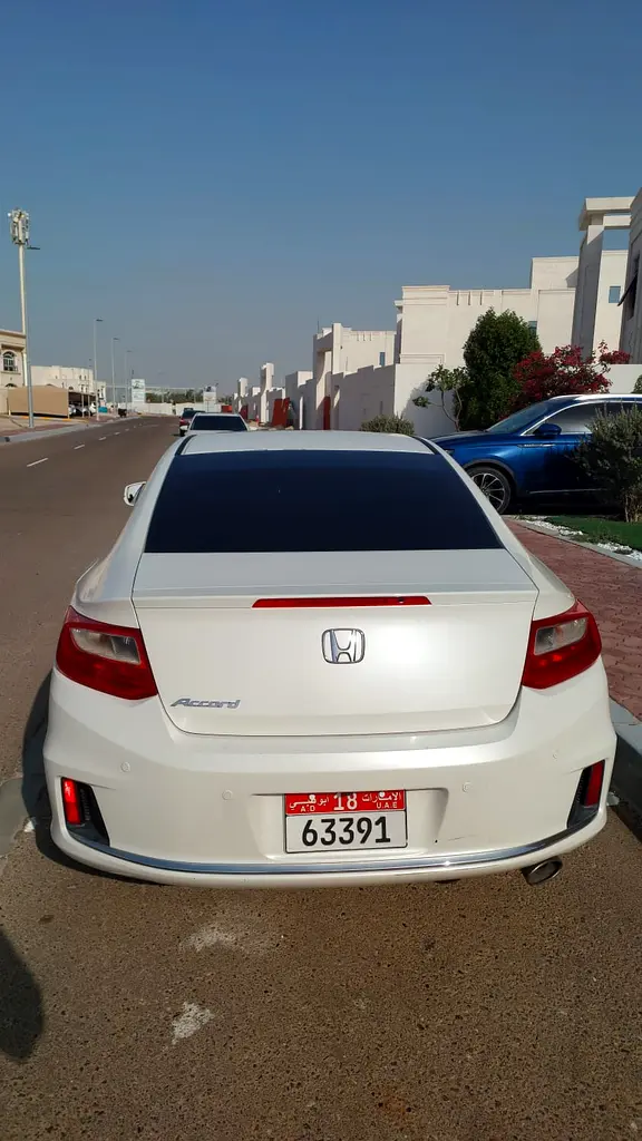 Honda Accord 2014 — photo 1 of 7