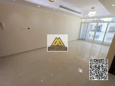 شقة مميزة ثلاث غرف وصالة بموقع استراتيجي على شارع الشيخ مكتوم بن راشد، مناسبة للعائلات وتتميز بسهولة الوصول إلى الشارقة ودبي وقربها من جميع الخدمات