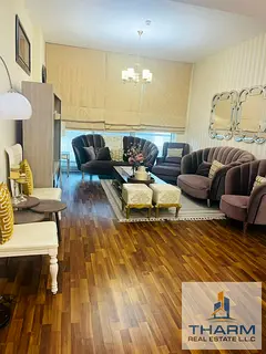 2 Bedroom Fully Upgraded Apartment with 2 Parkings