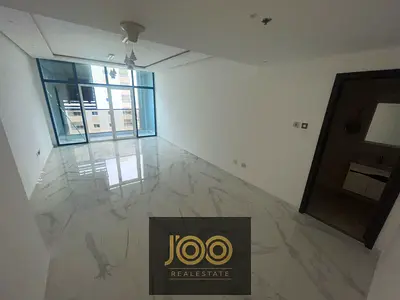 غرفة وصالة سوبر ديلوكس للإيجار في النعيمية 3 | مساحة كبيرة | إطلالة مفتوحة | 45,000 درهم