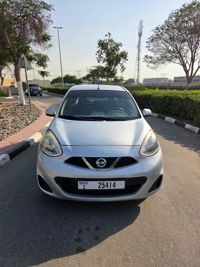 Nissan Micra 2019 — photo 1 of 8