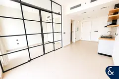 Bright | Open plan Living | Burj View