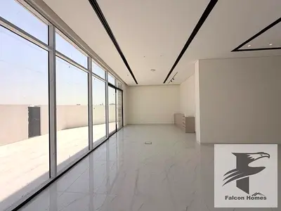 Modern 5BR Luxurious Villa with Garden Area