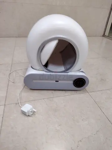 Cat litter box