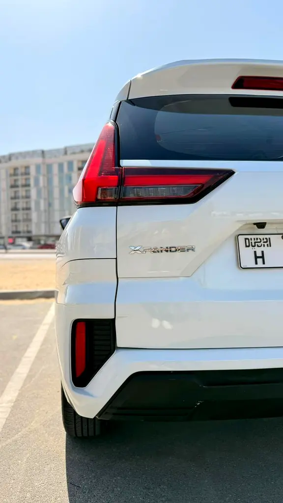 Mitsubishi Xpander 2024 — photo 1 of 9