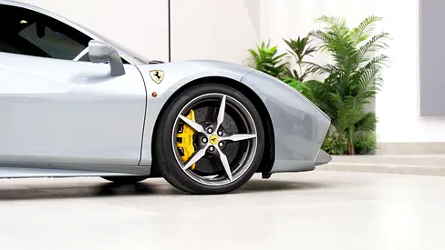 2016 Ferrari 488 GTB — фото 10
