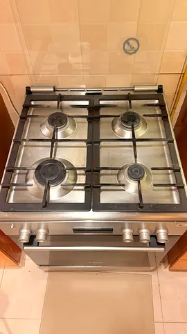 Bosch Stainless Steel 4-Burner Gas Cooker with Oven - Good Working Condition