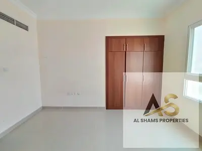 Opposite zahiya!Lavish 1Bhk with Balcony Wardrobe parking