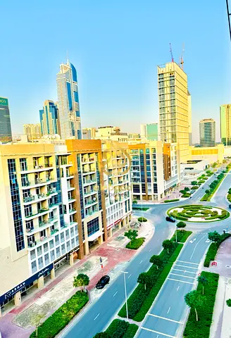 Big size 2br apartment one month free open view family place with all amenties
