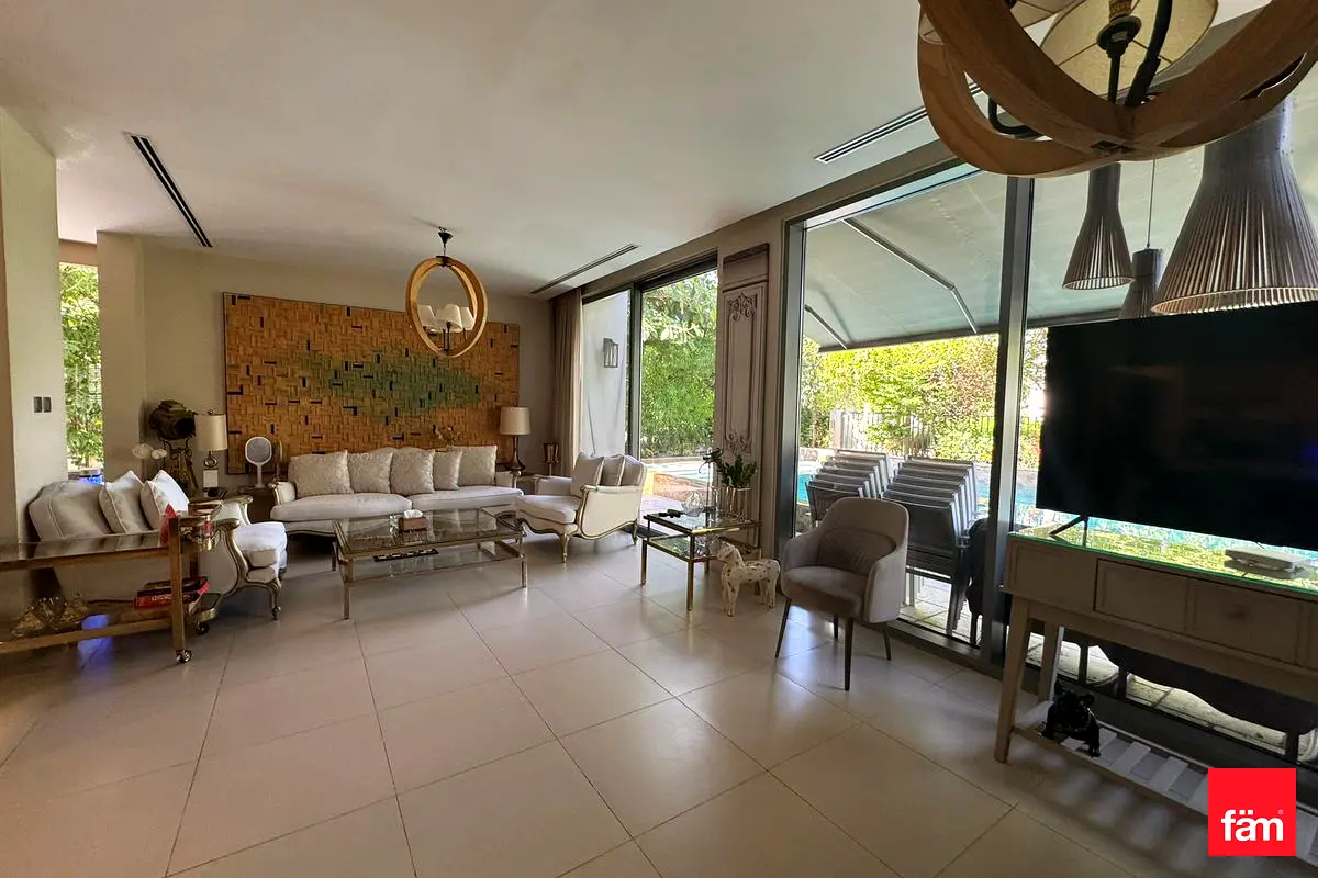 Corner | Upgraded & Extended | Huge Pool | BBQ