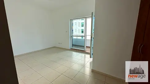 ULTRA-LUXURY MARINA LIVING | PRIME LOCATION | CHILLER FREE | STEPS FROM METRO