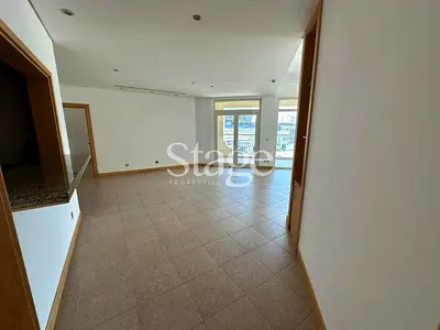 Large Unit | Vacant | Prime location