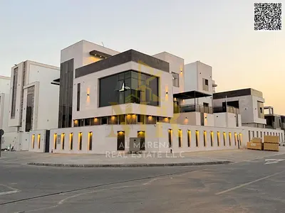 للبيع بالحليو فيلا زاوية على شارعين طابقين وروف ومسبح ومصعد و 6غرف نوم ماسترمجلس ماستر 2 صالة مطبخ كبير بسعر شامل رسوم التسجيل والتملك توصيل الكهرباء