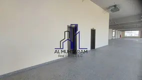 Affordable wherehouse brand new Prime location