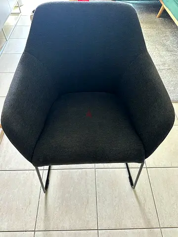 URGENT - MUST GO : 4 IKEA Chairs + FREE Dining Table