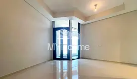 READY TO MOVE IN | HIGH FLOOR | WELL-MAINTAINED