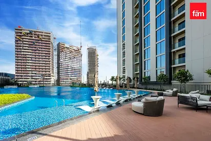 + Maids | Waterfront | Corner | Multiple Options