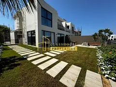 Luxurious Beach Front 4BR Villa in Falcon Island
