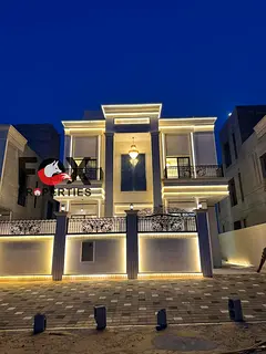 Luxury villa for sale in Al-Haliu, consisting of four rooms, a hall, and a majlis, with a modern de
