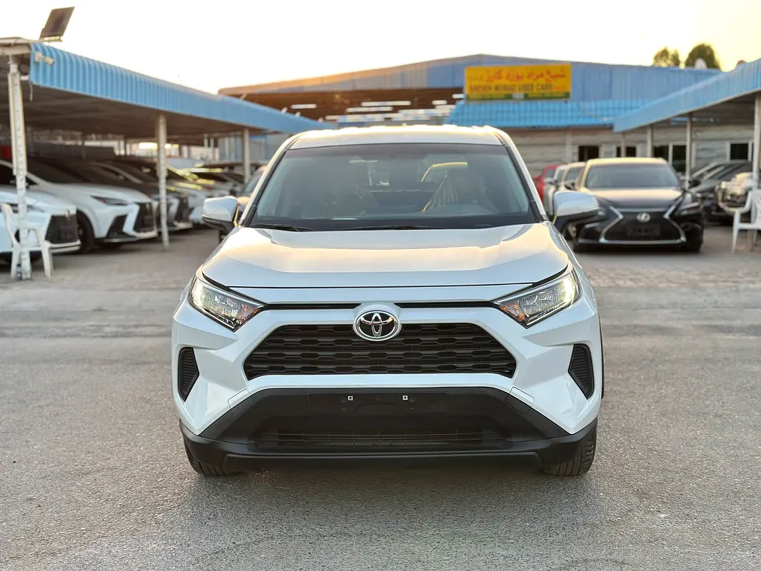 Toyota Rav 4 2024 — photo 1 of 19