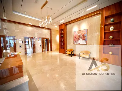 Upgraded 2bhk With Balcony parking 3 bath Near to Family Park