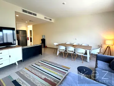 Corner unit l UnFurnished l Close to Pool & Park