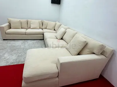 Brand new condition cratebarrel Ushape sofa
