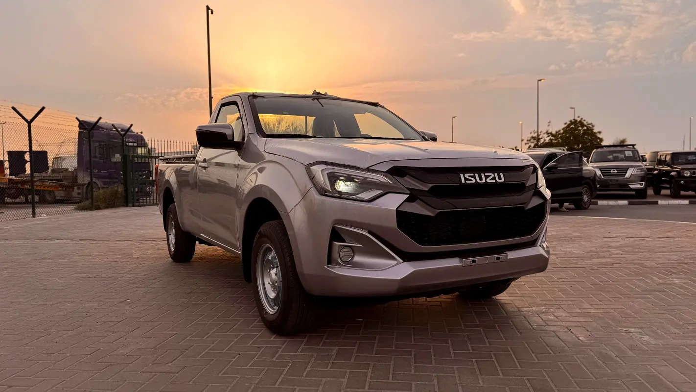 Isuzu D-Max 2026 — photo 1 of 17